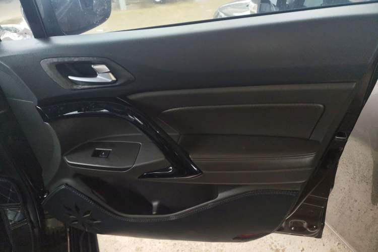 Used GAC Trumpchi GS4 2015 200T G-DCT Luxury Edition
