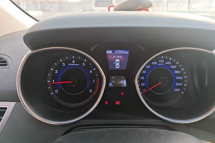 Used Hyundai Elantra (5th Generation / Langdong) 2015 1.6L Manual Leading Model
