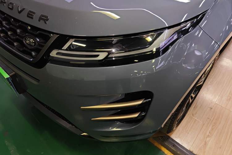 Used Land Rover Range Rover Evoque 2021 Range Rover Velar 249 PS R-Dynamic S Performance Edition
