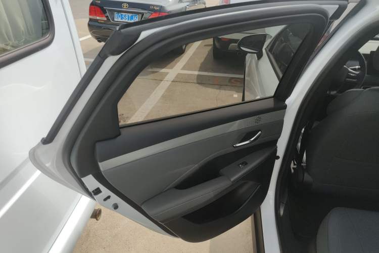 Used BYD Qin PLUS 2025 DM-i Smart Drive 55KM Leading Model
