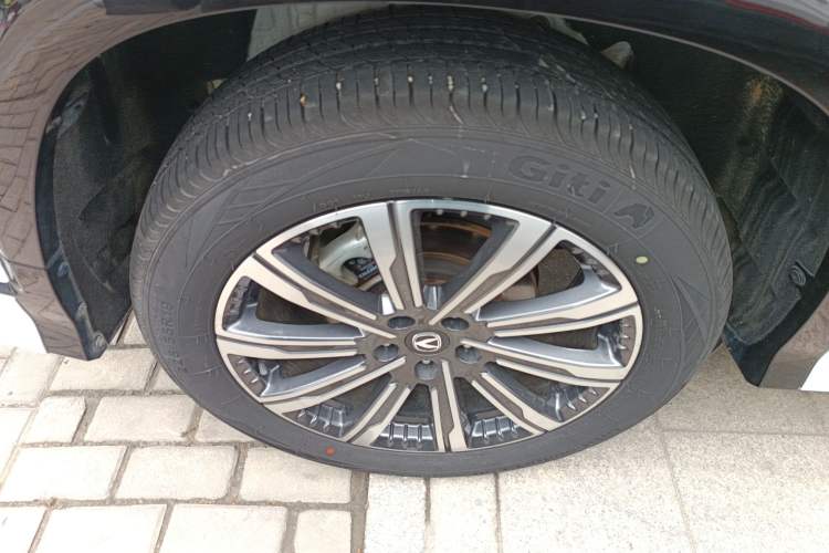 Used Changan CS75 PLUS 2024 3rd Generation Champion Edition 1.5T Intelligent Drive Dynamic Model
