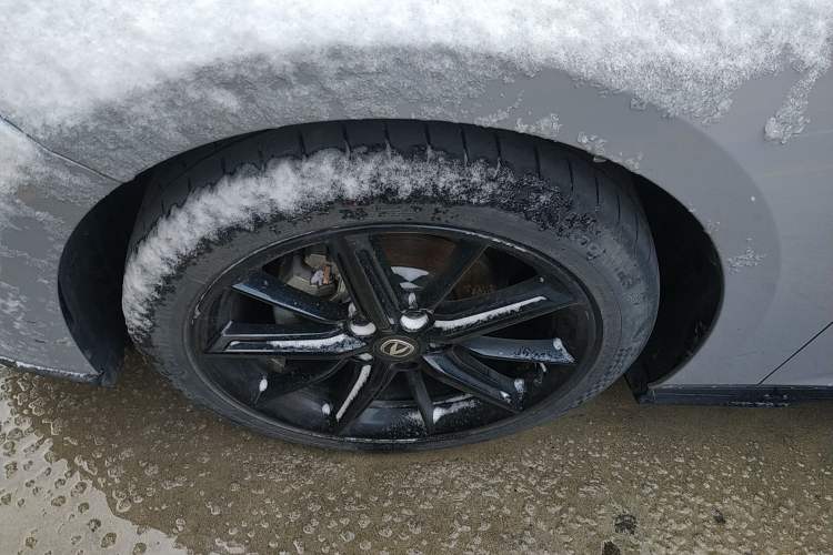 Used Changan UNI-V 2022 1.5T Prestige Version