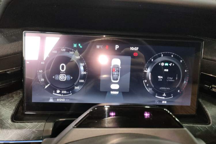 Used Lynk & Co 09 2021 2.0T Halo Six-Seater
