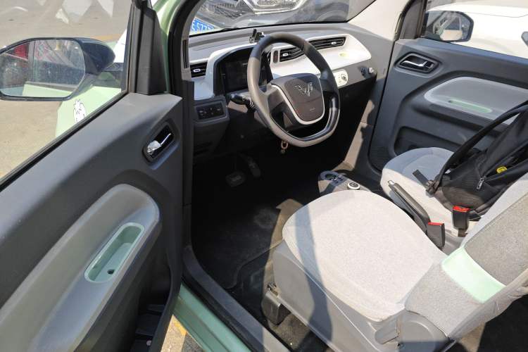 Used Wuling Hongguang MINIEV 2021 Macaron Premium Model – Lithium Iron Phosphate
