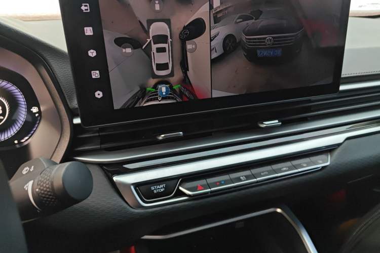 Used Geely Auto Emgrand 2023 4th Generation Champion Edition 1.5L CVT Prestige Model
