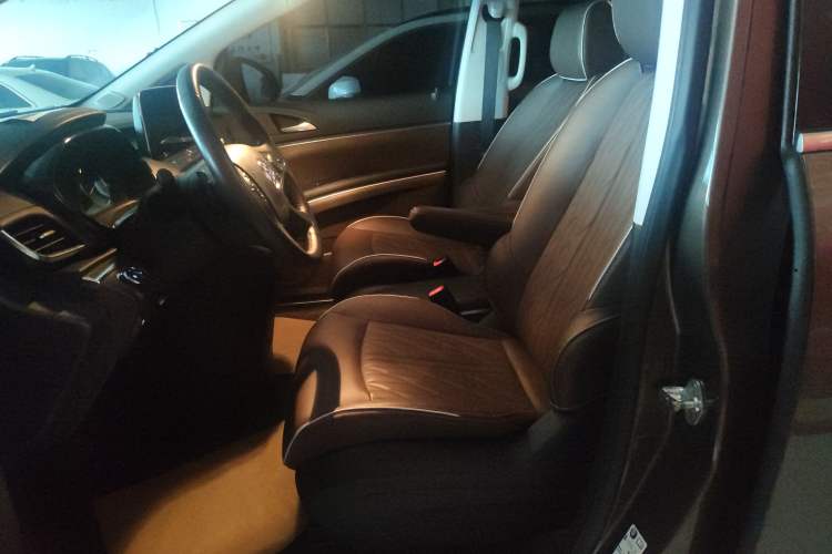 Used Buick GL8 2022 Land Business Class 652T Luxury Model
