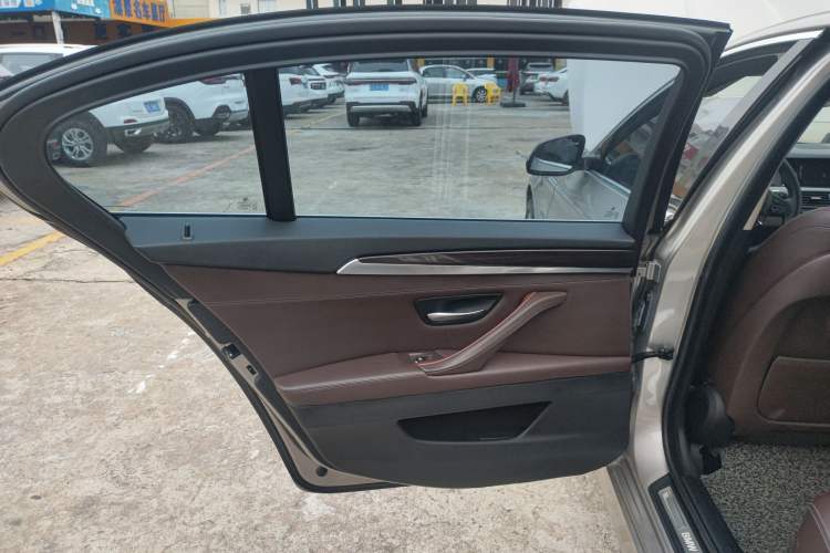 Used BMW 5 Series 2014 525Li Luxury Design Package
