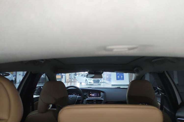 Used Volvo V40 2019 T3 Zhiyi Edition
