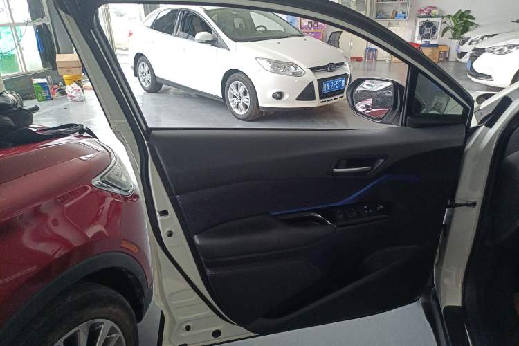 Used Toyota C-HR 2020 2.0L Leading Edition
