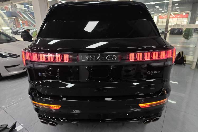 Used Lynk & Co 09 2021 2.0T Halo Six-Seater
