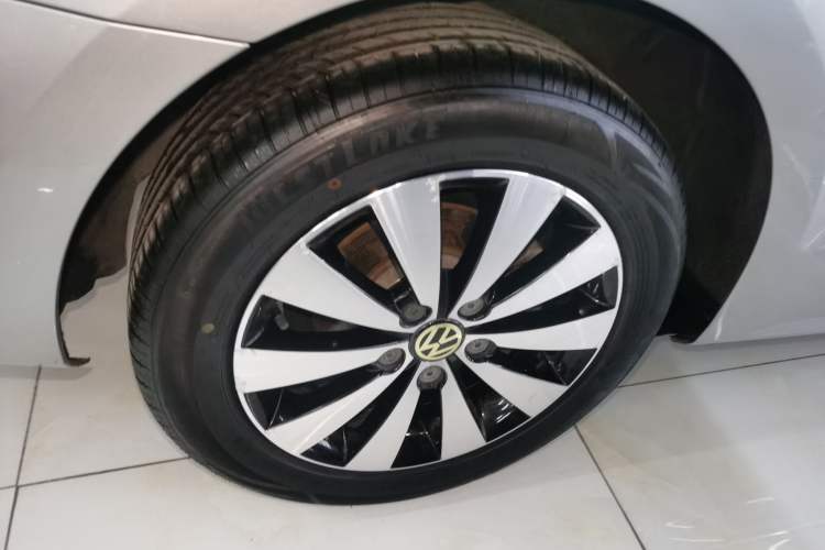 Used Volkswagen Sagitar 2017 180TSI Automatic Luxury Edition
