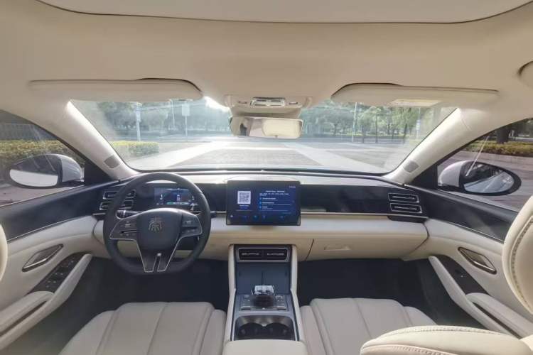 Used BYD Qin L 2024 DM-i 120KM Beyond Model
