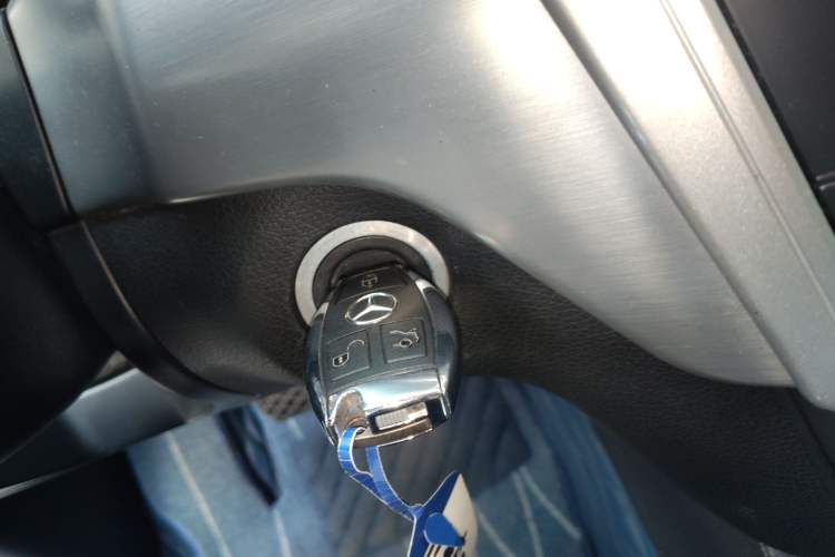 Used Mercedes-Benz M-Class 2014 ML 320 4MATIC
