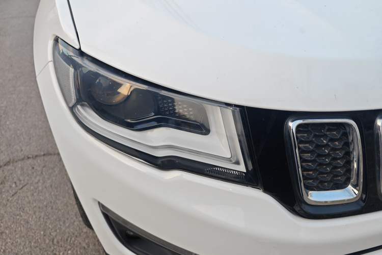 Used Jeep Compass 2019 200T Automatic Family Edition - Connected Large Screen Version
