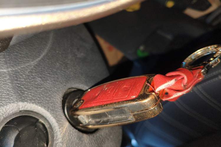 Used Volkswagen Beetle 2015 180TSI model
