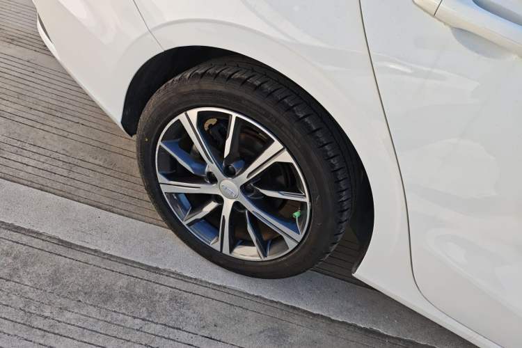 Used Geely Auto Emgrand 2022 4th Generation 1.5L CVT Luxury Model
