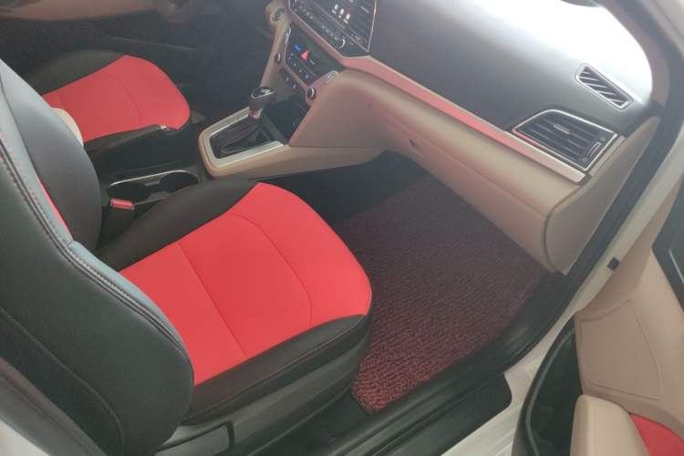 Used Hyundai Elantra 2016 1.6L Automatic ZhiXuan – Elite Version
