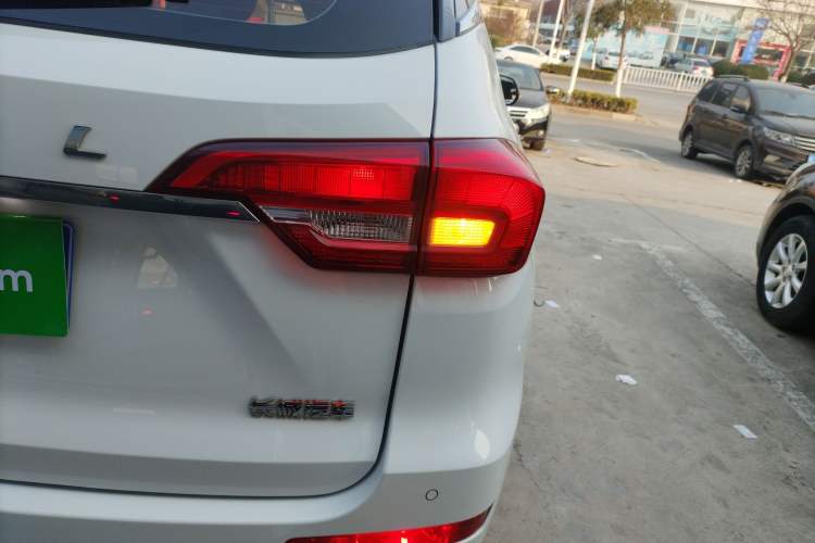 Used Haval M6 2019 1.5T DCT Two-Wheel Drive Value Edition China VI Standard
