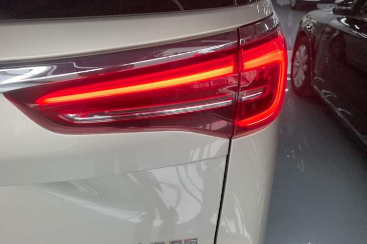 Used Buick GL8 2020 ES Land Cruiser 653T Comfort Edition
