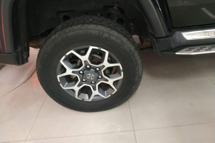 Used  BJ40 2019 PLUS 2.3T Automatic Four-Wheel Drive Premium Edition China VI
