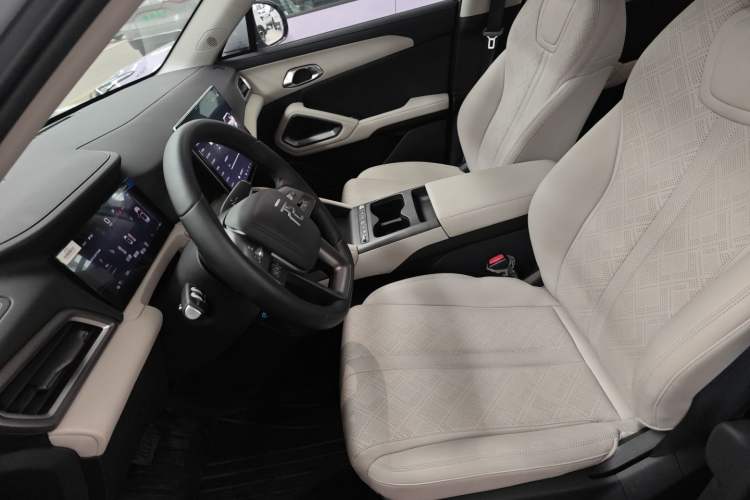 Used BYD Yuan UP 2025 Intelligent Driving Version 401 km Leading Edition