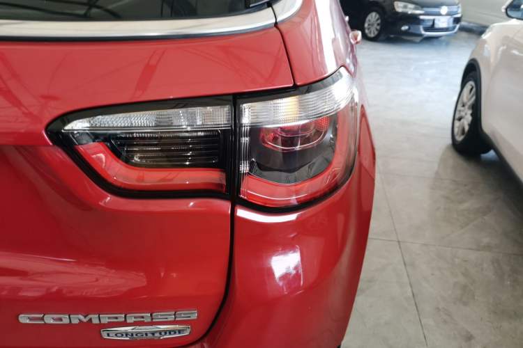 Used  Compass 2017 200T Automatic Family Edition
