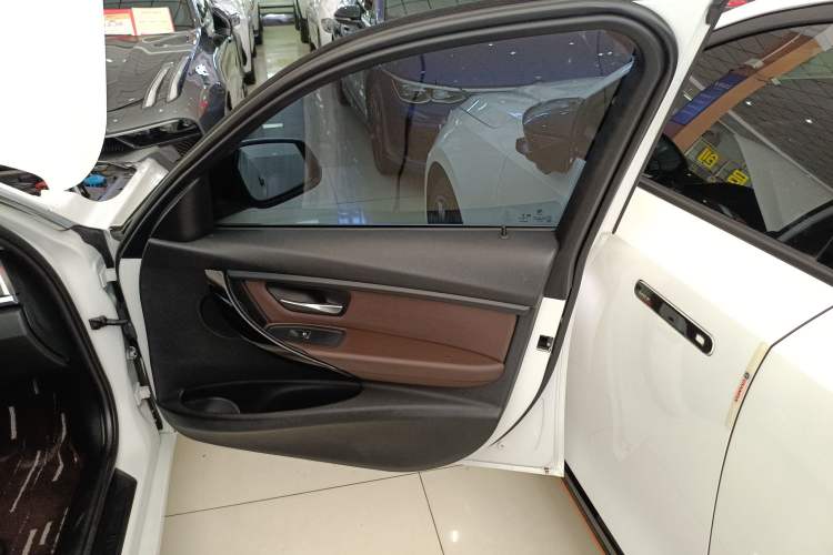 Used BMW 3 Series 2019 320Li Fashion Model
