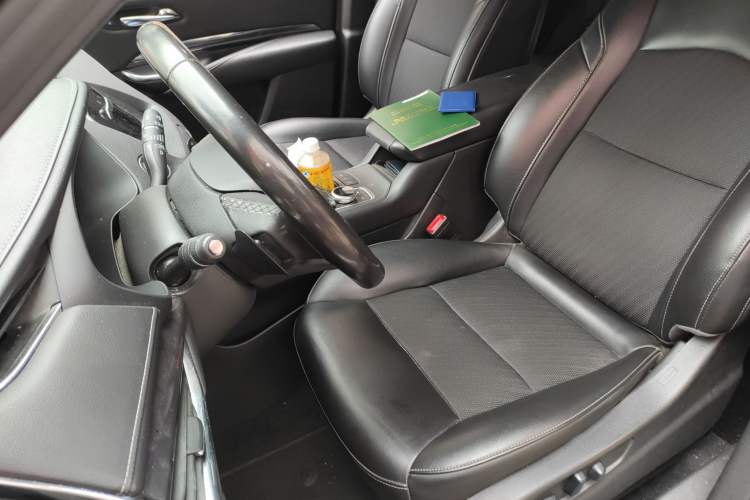 Used Cadillac XT4 2018 28T Two-Wheel Drive Tech Version