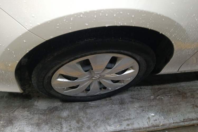 Used Toyota YARiS L 2019 1.5E CVT Dynamic Edition China VI compliant
