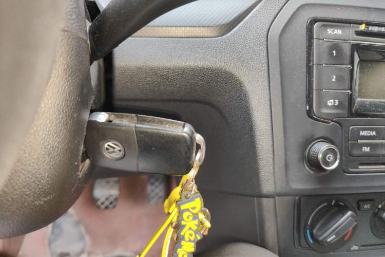 Used Volkswagen Jetta 2015 Zhuihui Edition 1.4L Manual Fashion Model
