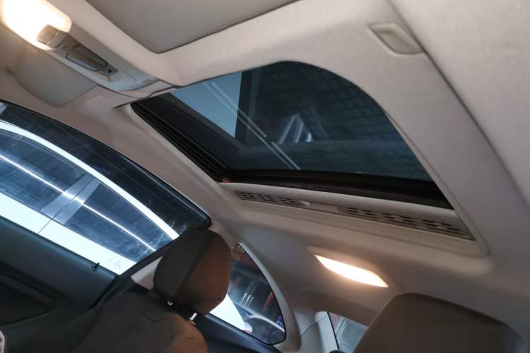 Used BMW 2 Series 2015 218i
