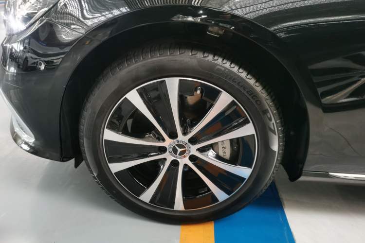 Used Mercedes-Benz E-Class New Energy 2022 Second Facelift E 350 e L Plug-in Hybrid Sedan
