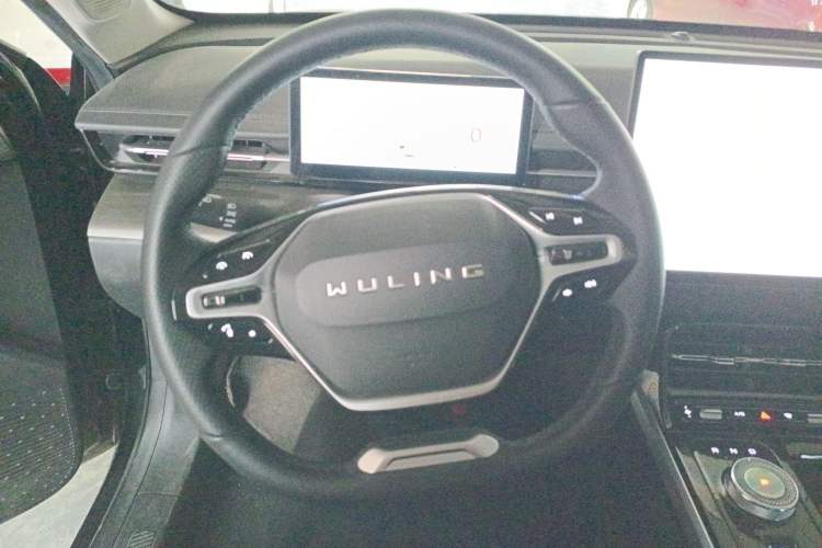 Used Wuling Xingguang 2023 150 Advanced Edition
