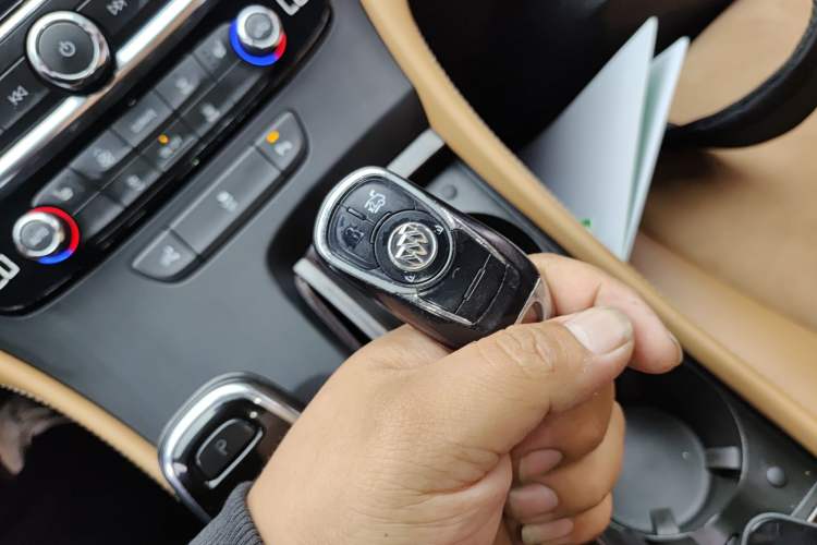 Used Buick LaCrosse 2018 28T Elite Edition
