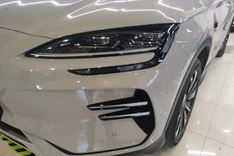 Used BYD Song PLUS New Energy 2025 EV Smart Drive Edition 605km Flagship Model
