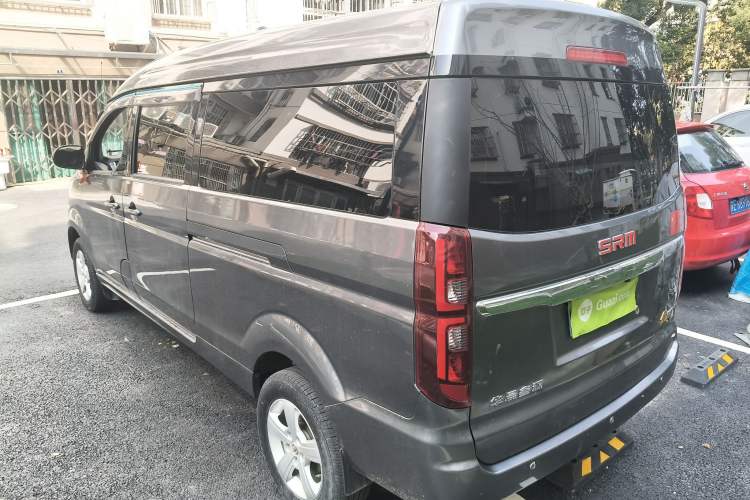 Used Jinbei Gold Hiace 2021 1.5L Passenger Van Travel Lion 6-Seater