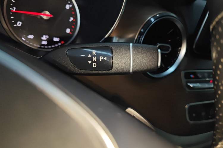 Used Mercedes-Benz V-Class 2020 V 260 L Long-wheelbase Luxury Edition