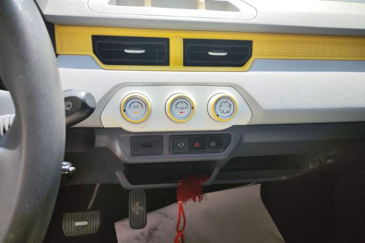 Used Chery QQ Ice Cream 2022 170km Sundae Phosphate Lithium-Ion
