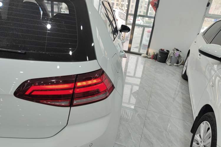 Used Volkswagen Golf 2020 Zhiai Edition 200TSI DSG Comfortable & Ambitious Version
