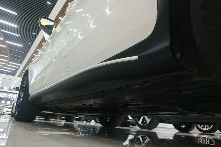 Used Mercedes-Benz GLC 2020 GLC 300 L 4MATIC Dynamic Edition
