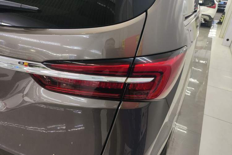 Used Buick GL8 2020 Land Business Class 652T Luxury Model
