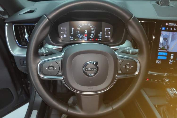 Used Volvo XC60 2021 T5 4x4 Smart Luxury Edition
