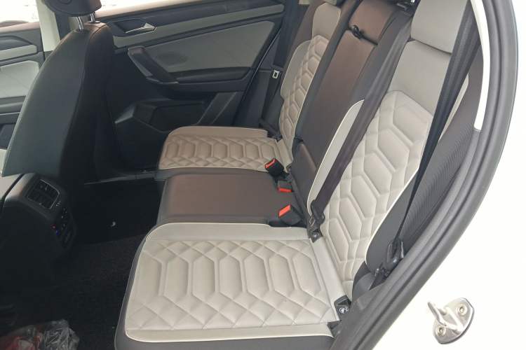 Used Volkswagen Tayron 2023 300TSI Two-Wheel-Drive Luxury Plus Advanced Edition
