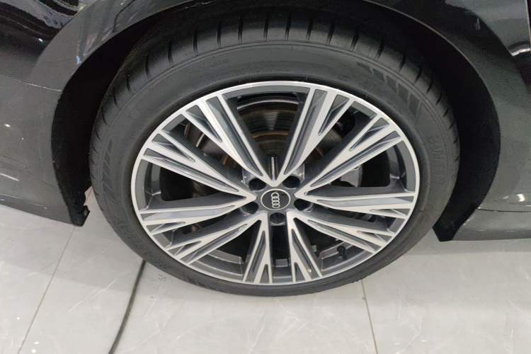 Used Audi A6L 2023 40 TFSI Luxury Dynamic Model
