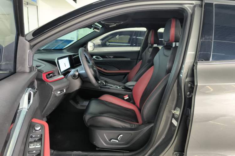 Used Geely Auto Coolray 2022 Bin Yue COOL 1.5TD DCT Ignite Edition
