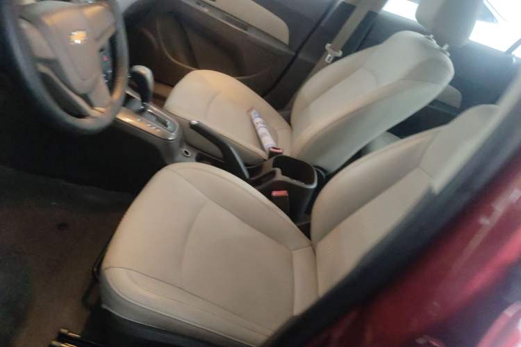 Used Chevrolet Cruze 2015 1.5L Classic SE AT
