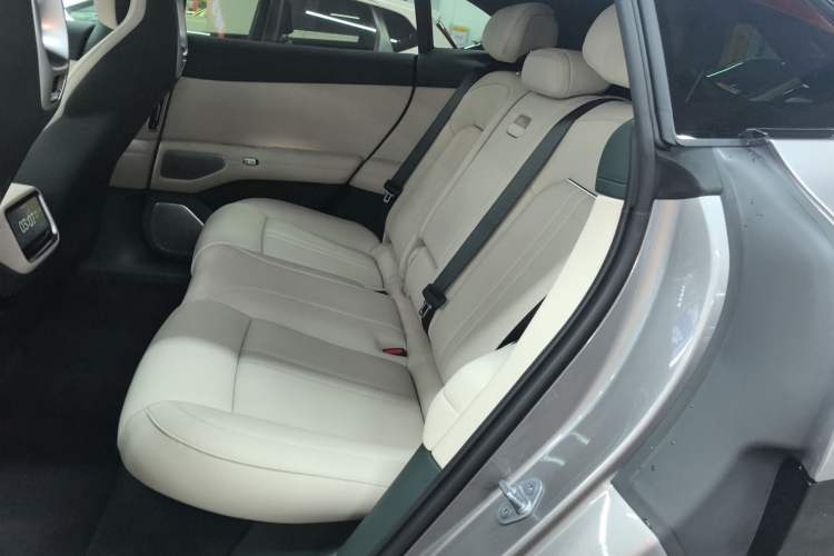 Used  YU7 2025 Ultra-Long Range Rear-Wheel Drive Version
