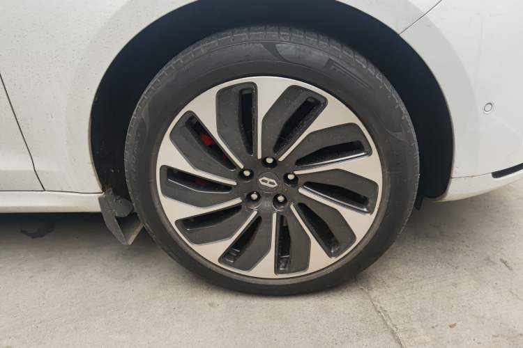 Used Hima AITO M5 2022 Range-Extended Rear-Drive Standard Version
