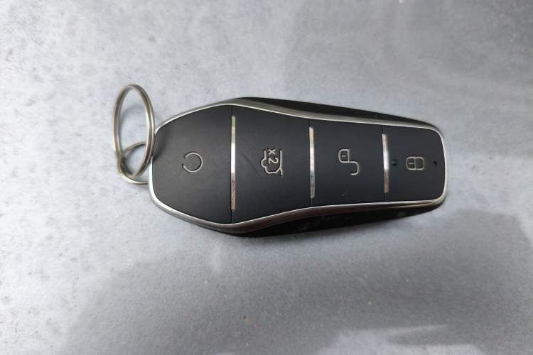 Used BYD Song L EV 2025 Intelligent Driving Version 662 km LiDAR Excellence Edition
