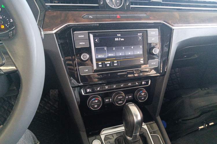 Used Volkswagen Magotan 2018 330TSI DSG Luxury Model
